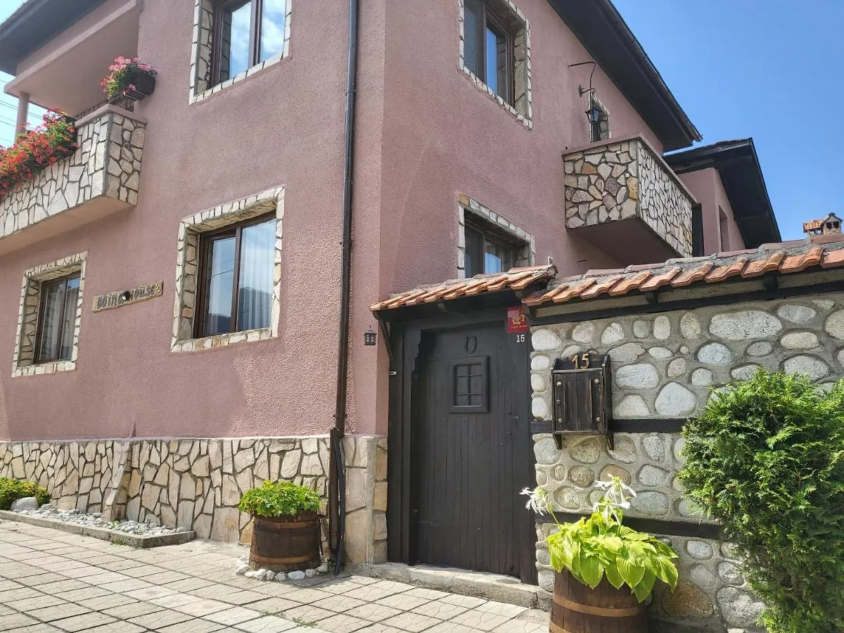 מלון בנסקו Boina House